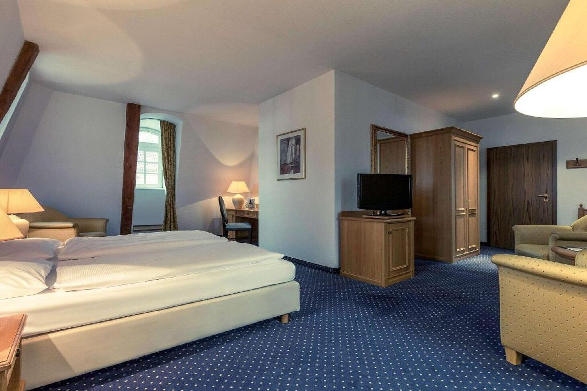 1 bedroom, travel crib, WiFi (free)