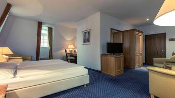 1 bedroom, travel crib, WiFi (free)