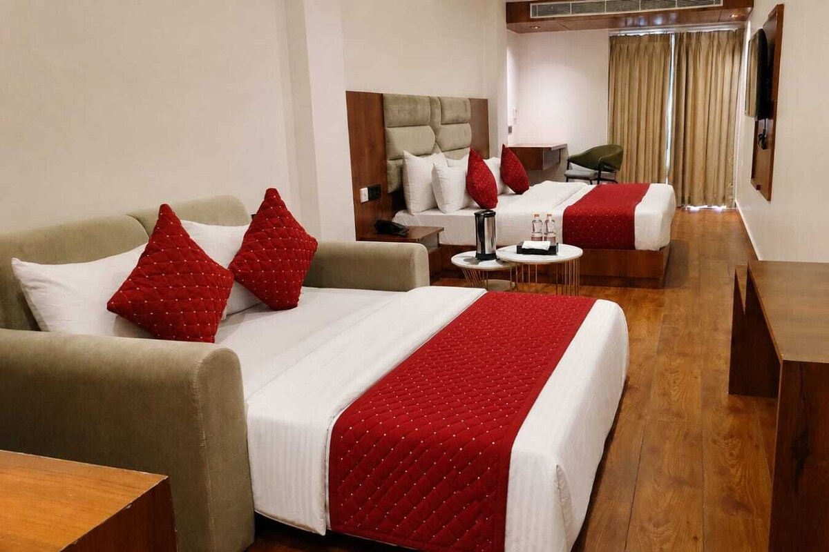 Habitación de lujo doble, balcón | Sábanas de algodón egipcio, ropa de cama de alta calidad, caja fuerte