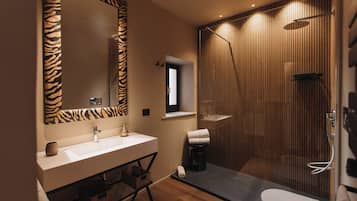 Superior Room, Courtyard View | Bathroom | Shower, hair dryer, towels, soap