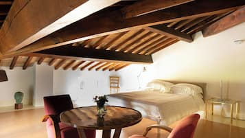 Grand Double Room | Iron/ironing board, free WiFi