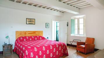 Classic Double Room | Iron/ironing board, free WiFi