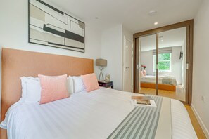 Habitació estàndard | Habitacions insonoritzades, planxa i posts de planxar i wifi gratuïta 