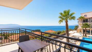 Habitación doble Deluxe, balcón, vista al mar | Vista del balcón