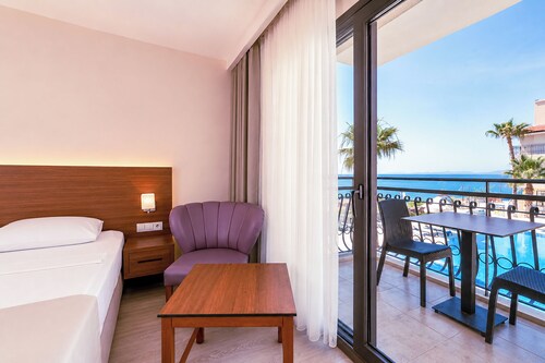 ALTAMARE HOTEL (+14)  Adults Only
