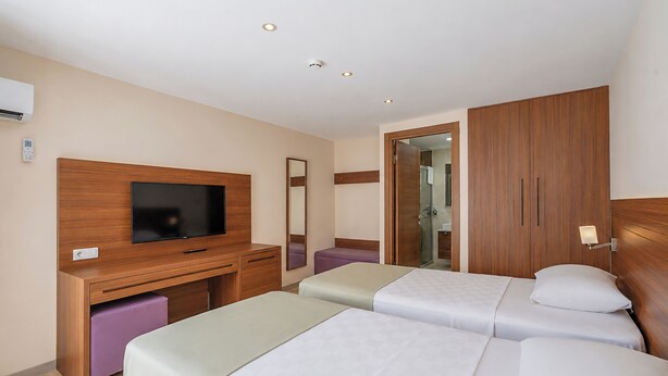 Standard-Zweibettzimmer, Balkon, Meerblick | Hochwertige Bettwaren, Minibar (mit einigen kostenlosen Artikeln)