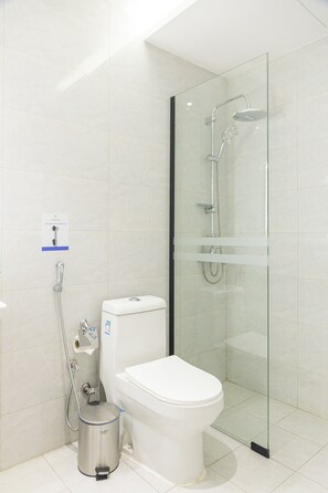 Ảnh chưa phân loại, 2 trong số 18 ảnh, nút
