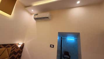 Deluxe Triple Room | Interior