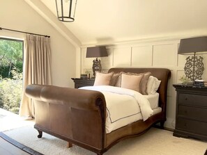5 bedrooms, iron/ironing board, free WiFi, bed sheets - Magnificent Barn in Surrey recently fully refurbished to very high standard (Ripley)