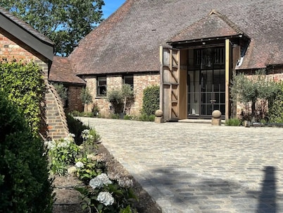 Magnificent Barn in Surrey recently fully refurbished to very high standard