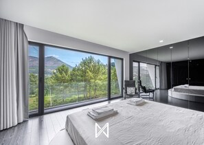 Room - Vrbo Property (Canedo de Basto)