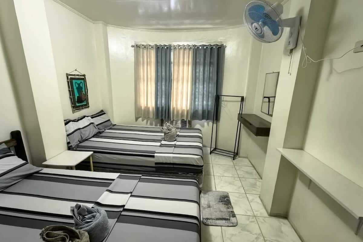 Quadruple Room | WiFi (free), bed sheets