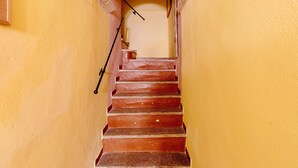 Interior - Romeo & Giulietta Rooms: Double Room (Bosa)