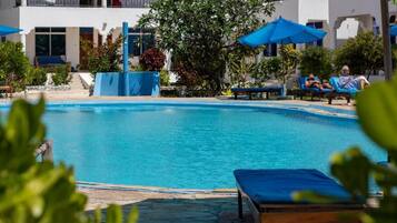 Bungalow, Garden View | Pool | Outdoor pool