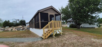 Cozy lodge minutes from Acadia National Park's Schoodic Loop!