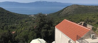 Traditional Holiday Home with own swimming pool in Zaostrog old Village.