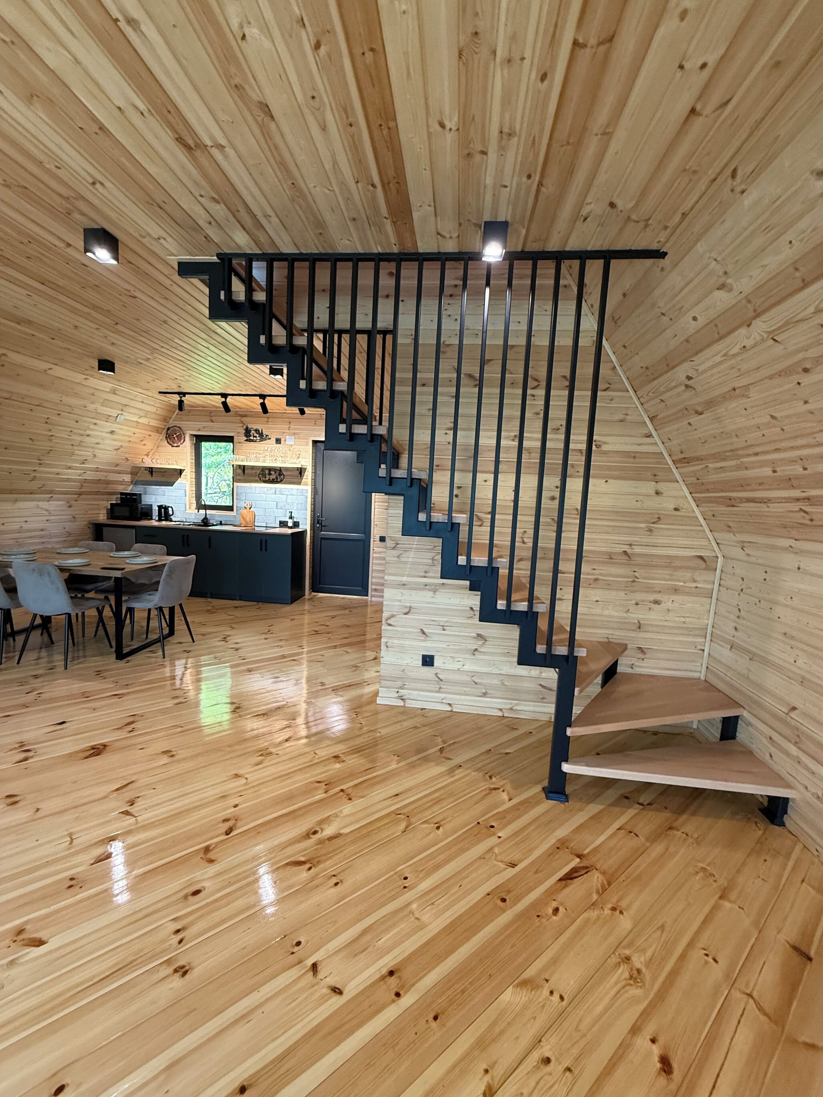 Cottage, Balcony, Mountain View | Living area