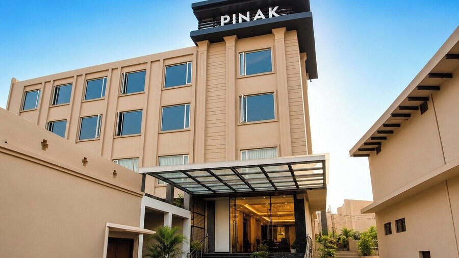Hotel Pinak