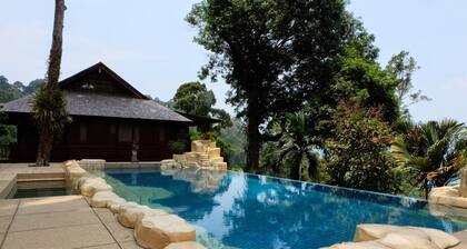 Private tropical retreat,surrounded by nature and designed for peaceful island