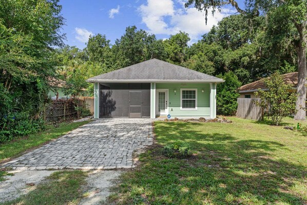 Exterior - Relax in Palm Coast Hot Tub, Fire Pit, Gourmet Kitchen & Coastal Charm (Palm Coast)