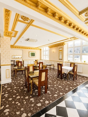 Dining - The Malik - An Art Deco Hotel (Birmingham)