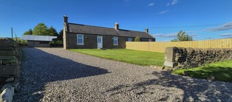Secluded Farm Cottage With Games Room & BBQ