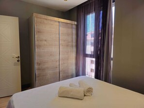Căn hộ dành cho gia đình, 2 phòng ngủ, không hút thuốc, quang cảnh biển | Bàn, khu vực làm việc phù hợp cho laptop