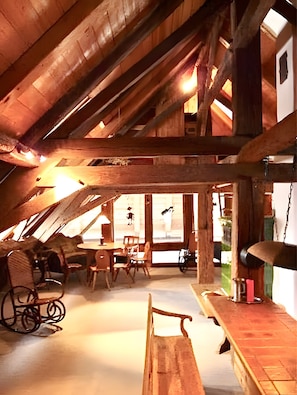 Dining - Apartment Haus 's Donisls with Private Terrace, Garden and Wi-Fi (Münstertal)