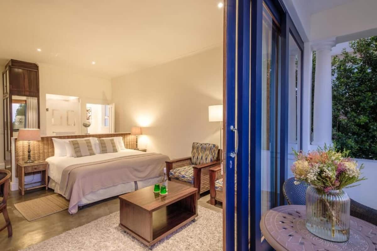 In-room safe, iron/ironing board, free WiFi