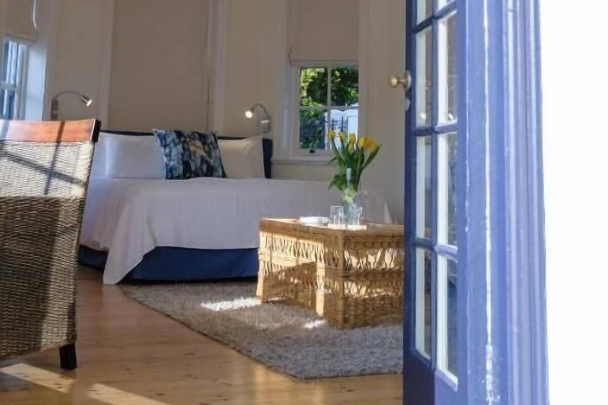 In-room safe, iron/ironing board, free WiFi