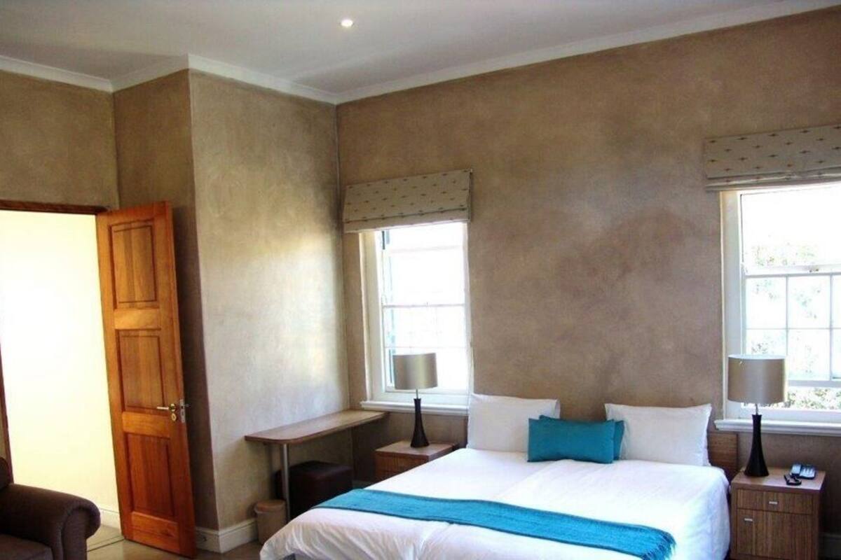 In-room safe, iron/ironing board, free WiFi