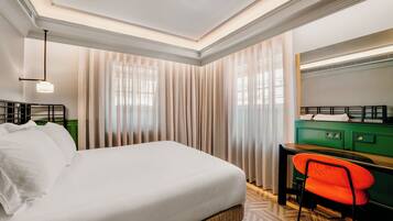 Standard Double Room | In-room safe, desk, laptop workspace, blackout drapes