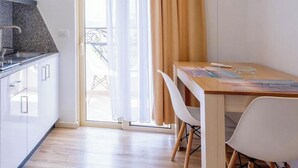 Studio, Balcony | Private kitchen - Villa Madrid (Ksamil)
