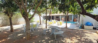 Chácara Leos, peaceful countryside setting, close to the city.