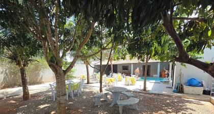 Chácara Leos, peaceful countryside setting, close to the city.