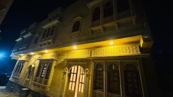 Deluxe Room | Exterior