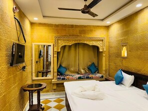 Deluxe Room | WiFi (free) - Mama Mia Jaisalmer (Jaisalmer)