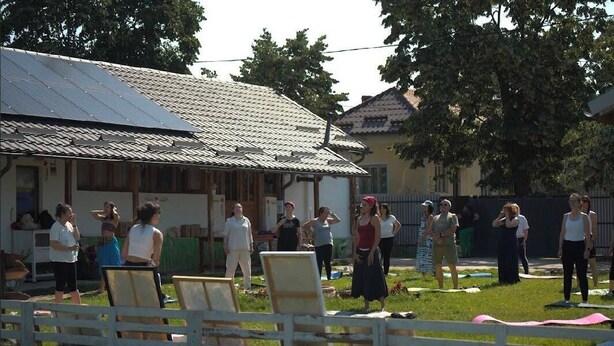 Property grounds - ROST Village: Private Nature Retreat for Groups & Events (Comuna Măciuca)