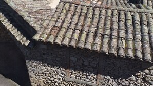 Unclassified image, 5 of 20, button - A CHARACTERFUL PROVENÇAL FARMHOUSE FOR 2 TO 10 VACATIONERS. (Goudargues)