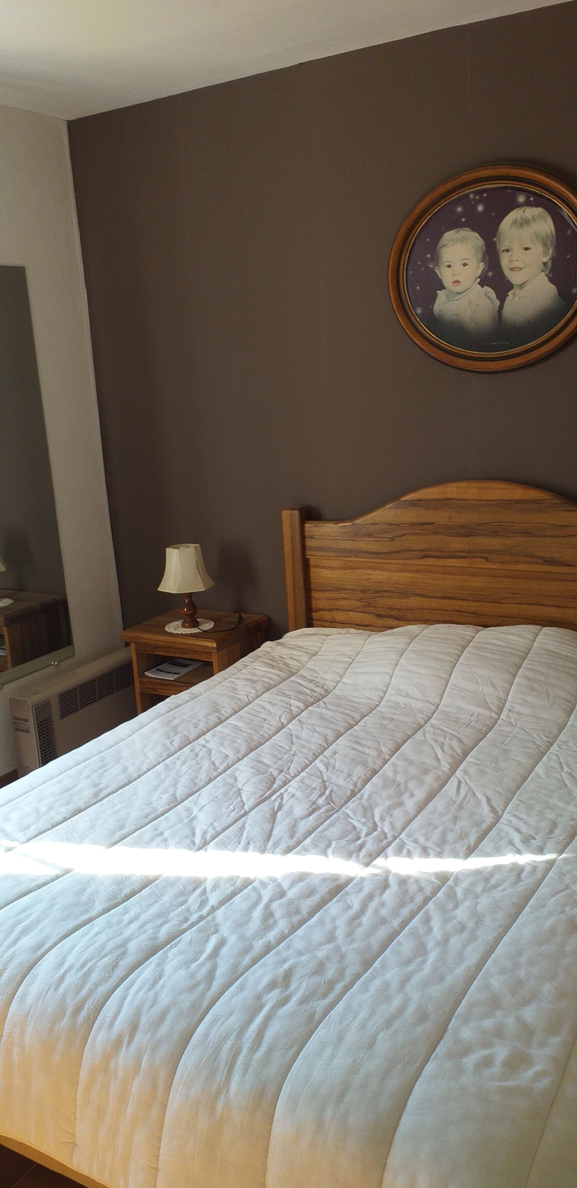 5 bedrooms, iron/ironing board