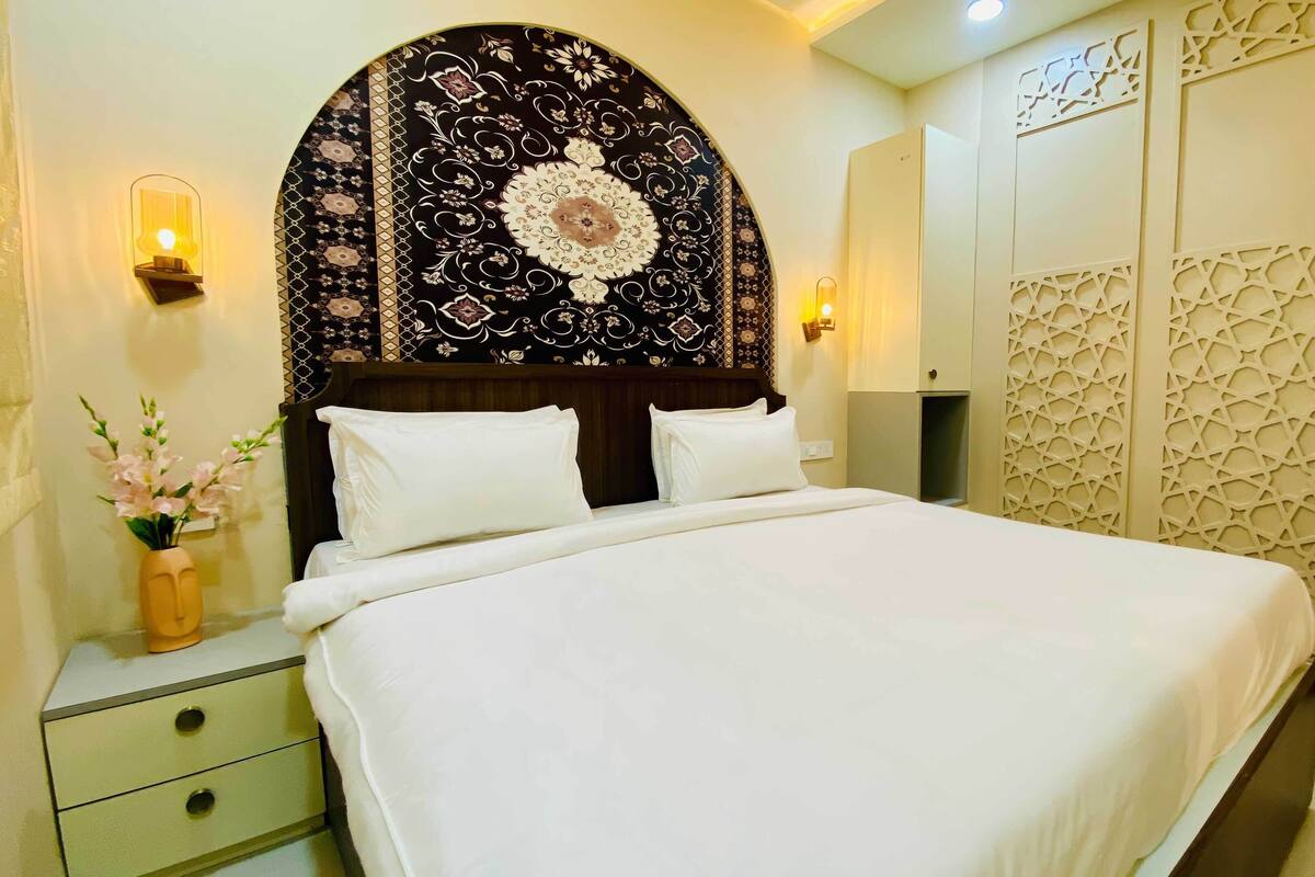 Luxury Apartment, Balcony, City View | WiFi (free)