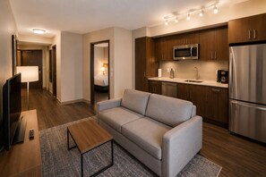 Living area - Spacious Studio Downtown Stay Near Entertainment District (Toronto)