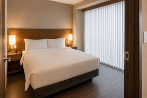 Room - Spacious Studio Downtown Stay Near Entertainment District (Toronto)
