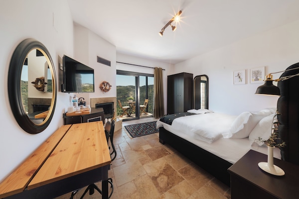 Superior Room, Balcony, Sea View | WiFi (free)