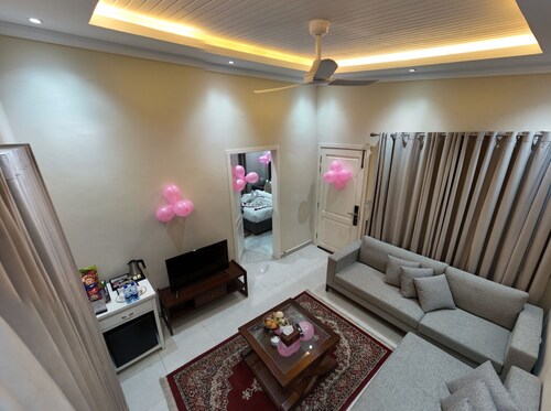 Hidden Hills Hotel & Resort