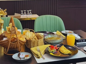 Dining - Hidden Hills Hotel & Resort (Mansehra)