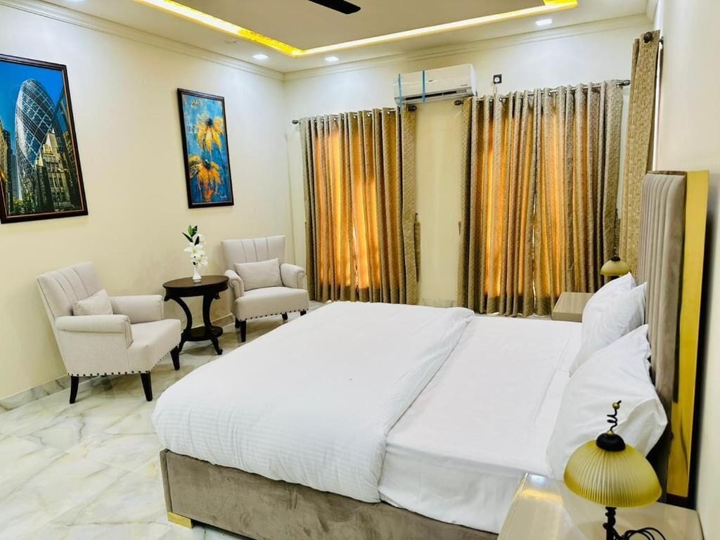 Presidential Suite, Balcony, Mountain View | Premium bedding, soundproofing, iron/ironing board, free WiFi