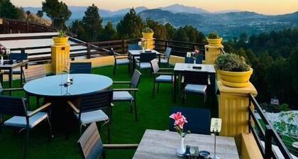 Hidden Hills Hotel & Resort