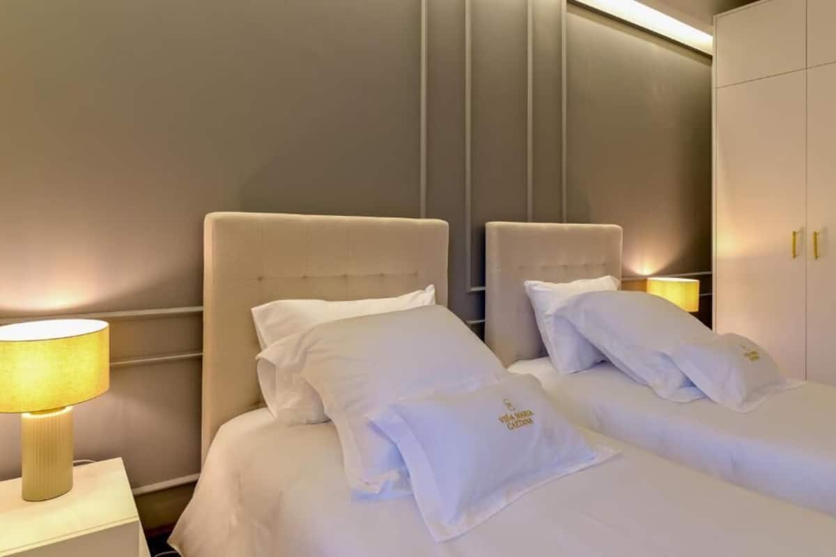 Double or Twin Room | Iron/ironing board, WiFi (free)