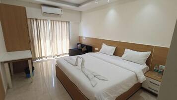 Deluxe Double Room, City View
